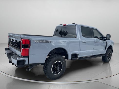 New 2026 Ford F350 Platinum w/ Tremor Off-Road Package AWD/4WD image 4