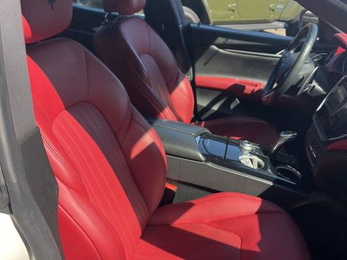Used 2022 Maserati Ghibli Modena RWD image 6