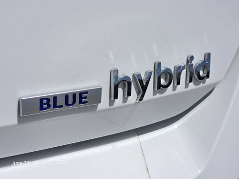 Used 2023 Hyundai Elantra Blue FWD image 10