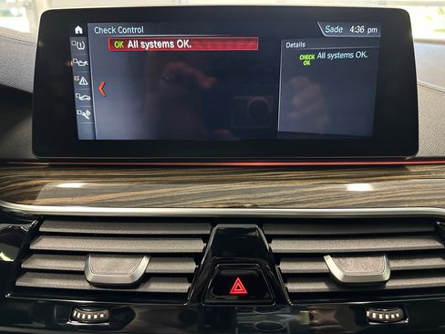 Used 2018 BMW M550i xDrive image 52