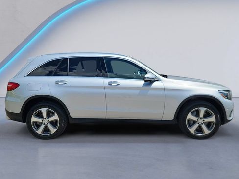 Used 2017 Mercedes-Benz GLC 300 4MATIC image 3