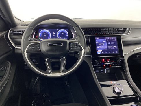 Used 2023 Jeep Grand Cherokee L Laredo image 20