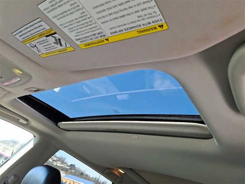 Used 2020 Nissan Pathfinder SL image 14