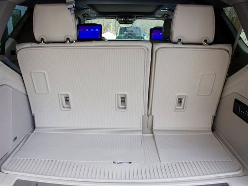 Used 2026 Cadillac Escalade Platinum Sport w/ LPO, Floor Liner Package image 26