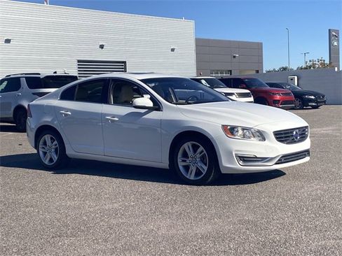 Used 2015 Volvo S60 T5 Premier image 3