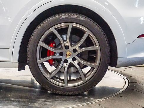 Certified 2023 Porsche Cayenne GTS w/ Premium Package Plus AWD/4WD image 10
