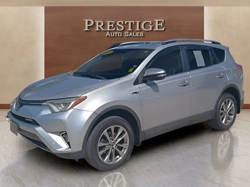Used 2017 Toyota RAV4 Limited FWD image 12