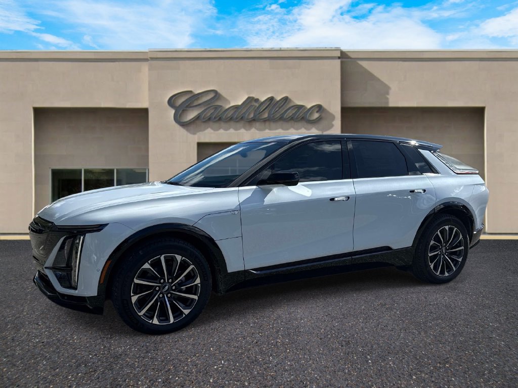New 2027 Cadillac Lyriq Sport w/ LPO, Floor Liner Package AWD/4WD image 7