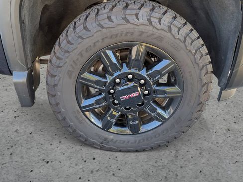 Certified 2024 GMC Sierra 2500 AT4 w/ AT4 Preferred Package image 7