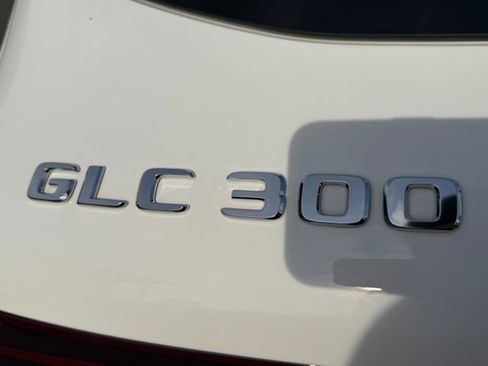 Used 2022 Mercedes-Benz GLC 300 4MATIC image 9