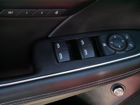Used 2023 Buick Envision Avenir AWD/4WD image 19