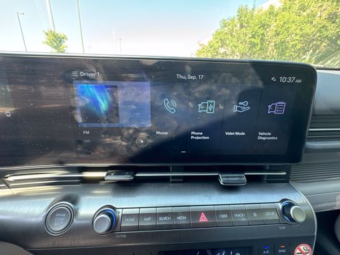Used 2025 Hyundai Kona SEL AWD/4WD image 21