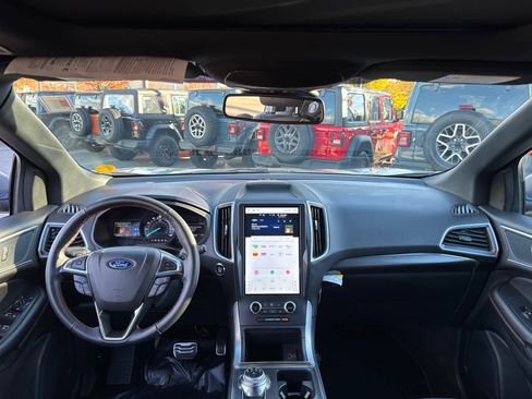 Used 2024 Ford Edge ST-Line w/ Class II Trailer Tow Package image 34