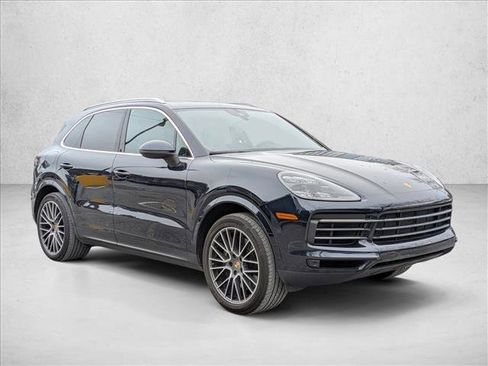Used 2022 Porsche Cayenne image 7