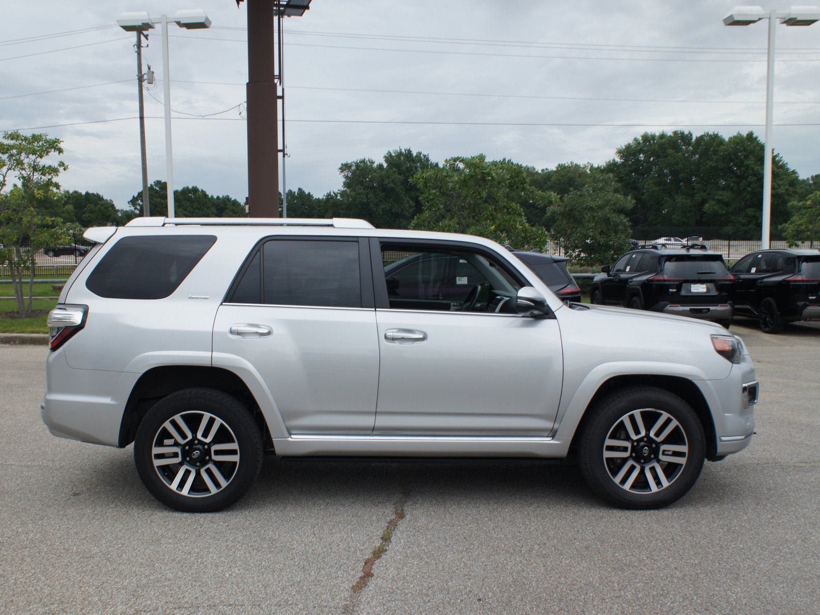 Used 2024 Toyota 4Runner Limited AWD/4WD image 22