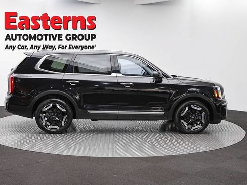 Used 2025 Kia Telluride S FWD image 4