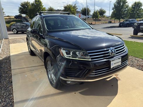 Used 2016 Volkswagen Touareg TDI image 3