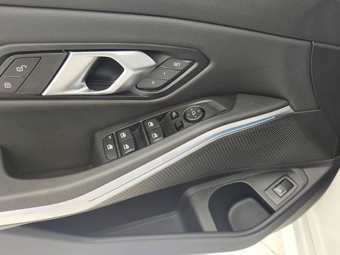 Used 2025 BMW 330i Sedan RWD image 23