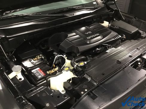 Used 2019 Nissan Titan PRO-4X w/ Pro-4x Convenience Package AWD/4WD image 43
