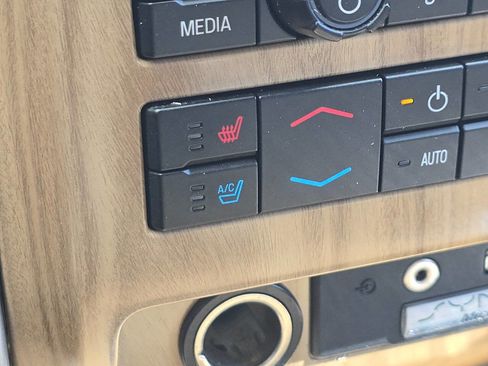 Used 2011 Ford F150 Lariat w/ Lariat Plus Pkg image 4