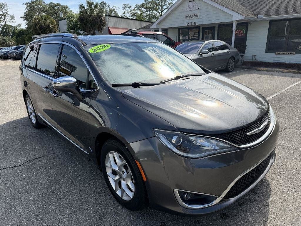 Used 2020 Chrysler Pacifica Limited FWD image 3