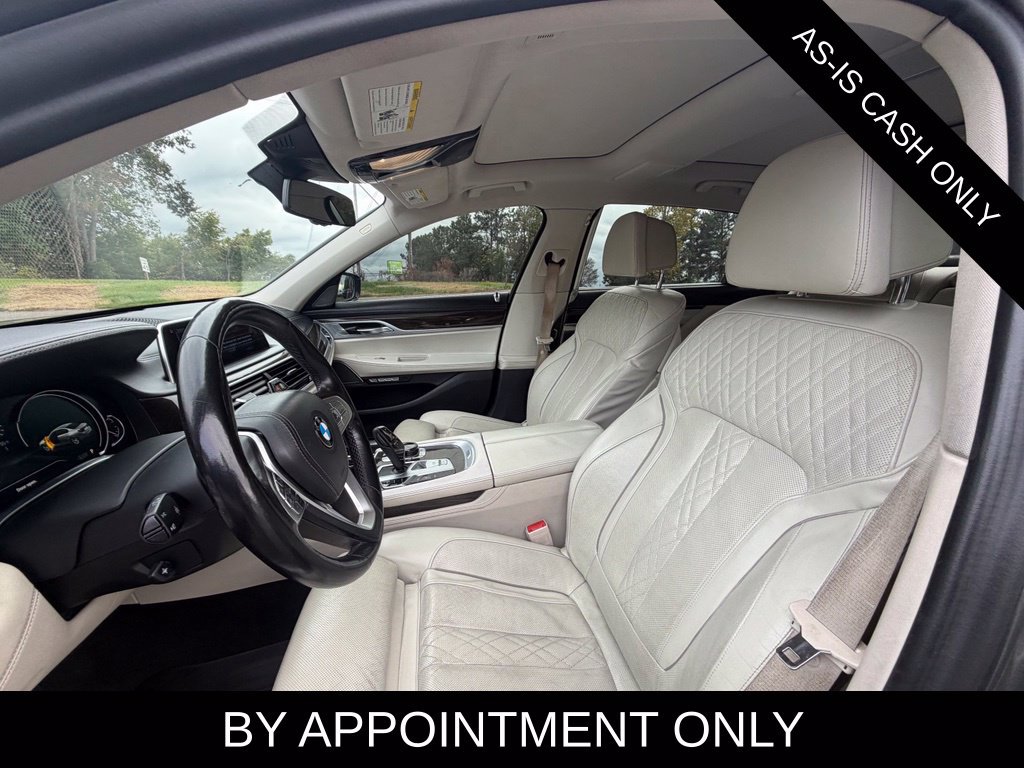 Used 2017 BMW 750i RWD image 14