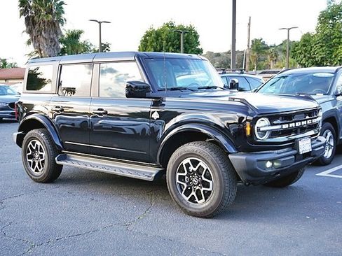 Used 2025 Ford Bronco Outer Banks image 6