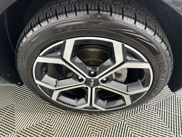 Used 2023 Kia Niro EX Touring FWD image 33