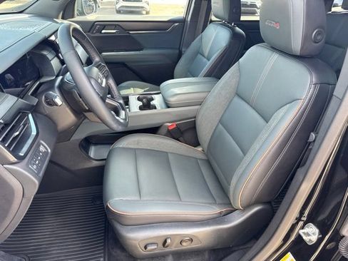 Used 2025 GMC Acadia AT4 AWD/4WD image 8