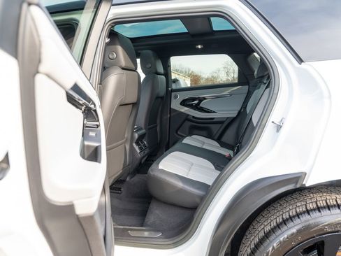 Used 2023 Land Rover Range Rover Evoque R-Dynamic S image 34