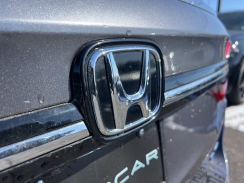 Used 2021 Honda Odyssey Elite image 32