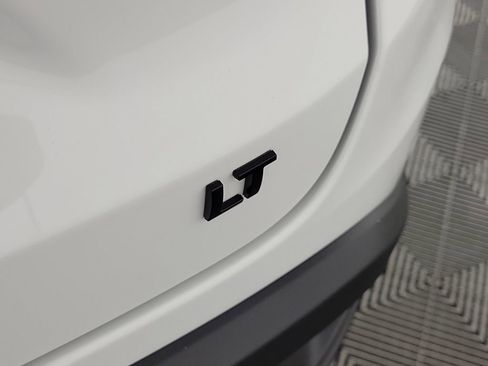 New 2026 Chevrolet Trax LT w/ Midnight Edition image 32