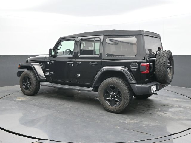 Used 2018 Jeep Wrangler Unlimited Sahara w/ Safety Group AWD/4WD image 3
