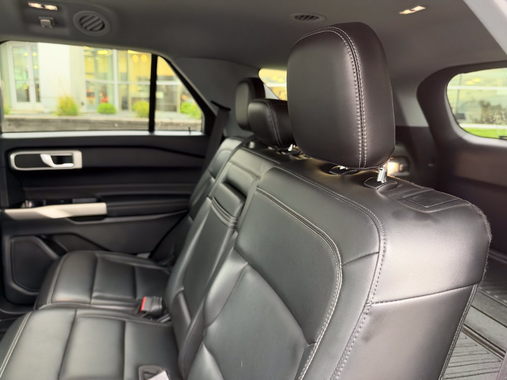 Certified 2023 Ford Explorer XLT w/ Equipment Group 202A AWD/4WD image 13