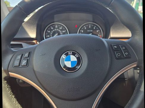Used 2012 BMW 335i Coupe image 17