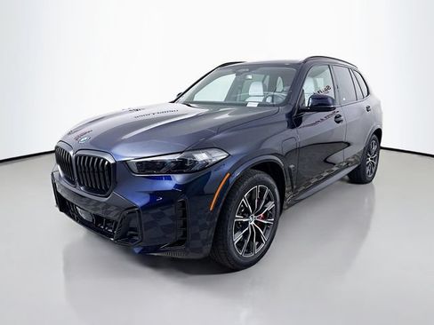 New 2026 BMW X5 xDrive50e w/ M Sport Package AWD/4WD image 3