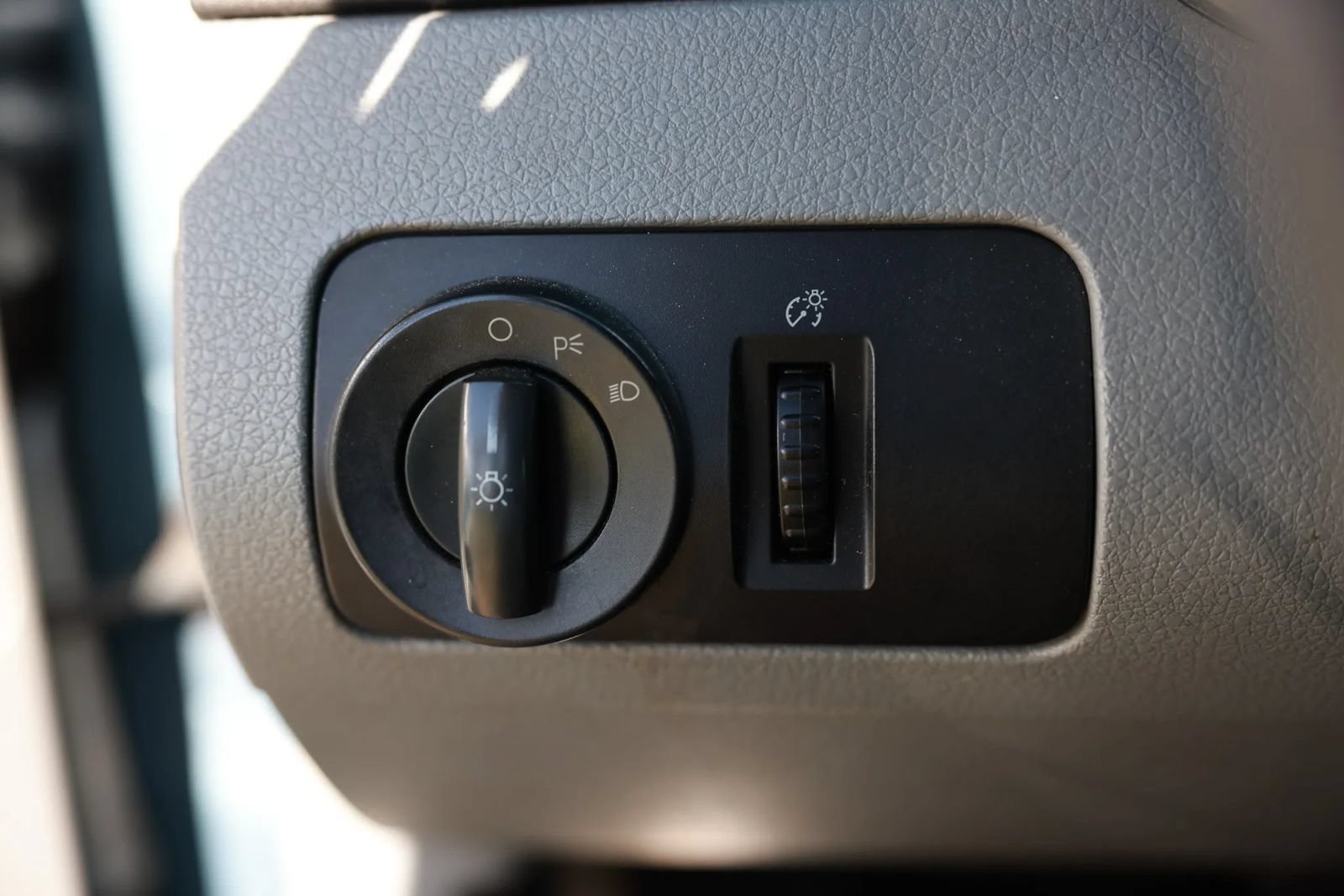 Used 2008 Ford Mustang Coupe RWD image 40