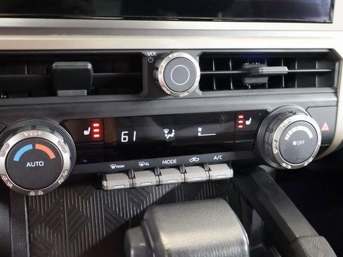 Used 2024 Toyota Tacoma TRD Sport image 18