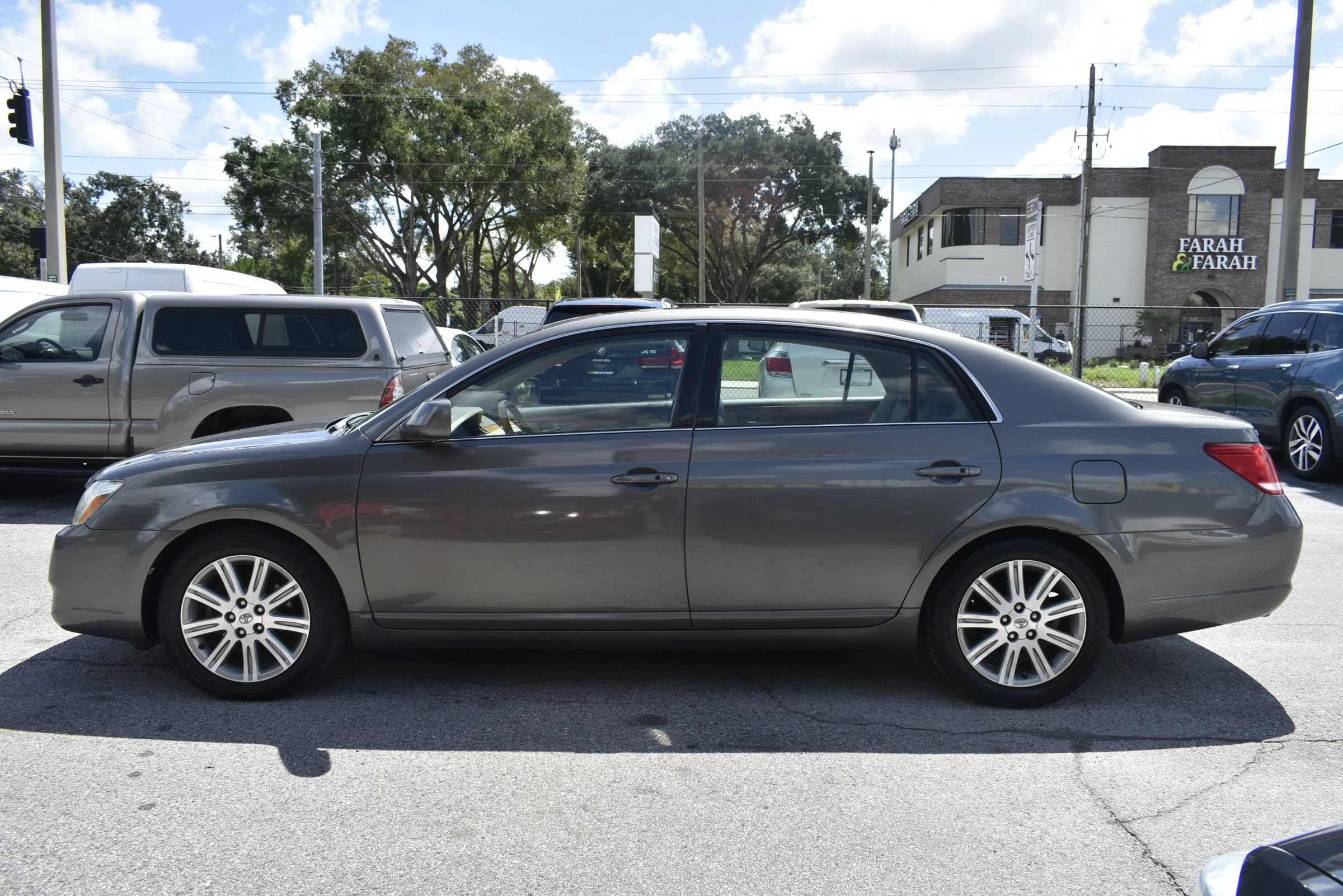 Used 2006 Toyota Avalon XL FWD image 4