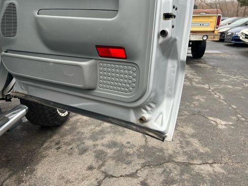 Used 2004 Ford F350 Lariat image 19