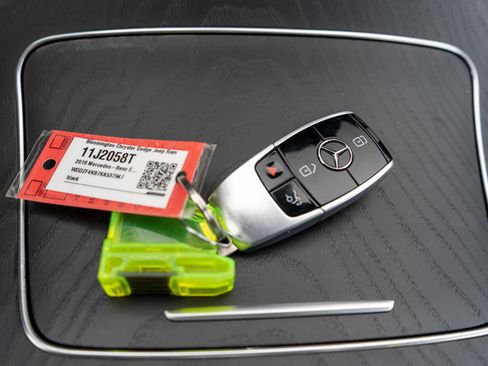 Used 2019 Mercedes-Benz E 300 E 300 image 33