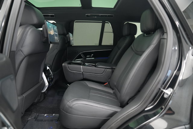 Used 2023 Land Rover Range Rover Autobiography AWD/4WD image 16