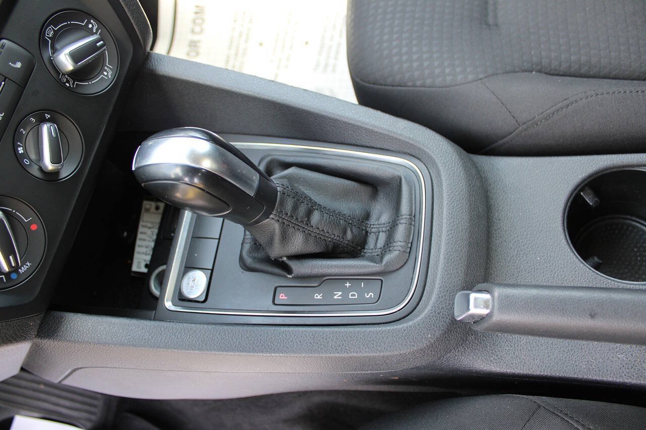 Used 2016 Volkswagen Jetta SE FWD image 26