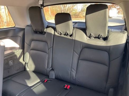 New 2025 Nissan Pathfinder SV image 14