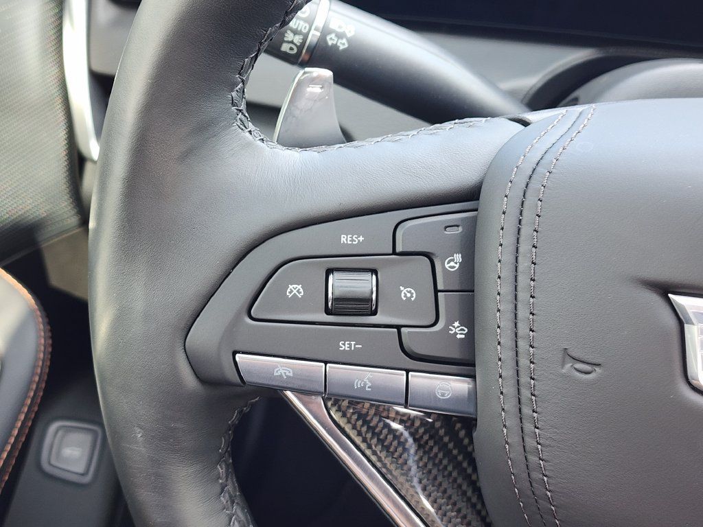 Used 2025 Cadillac CT5 V w/ Technology Package RWD image 28