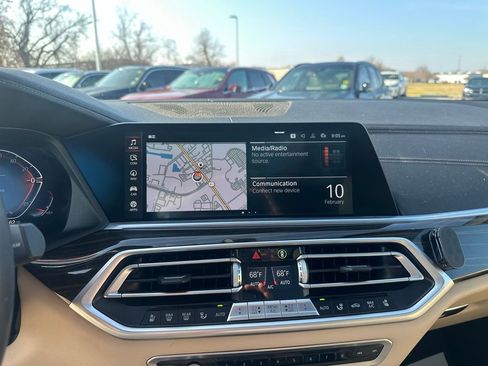 Used 2021 BMW X5 sDrive40i w/ Premium Package image 12