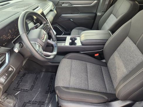 Used 2025 GMC Acadia Elevation image 14