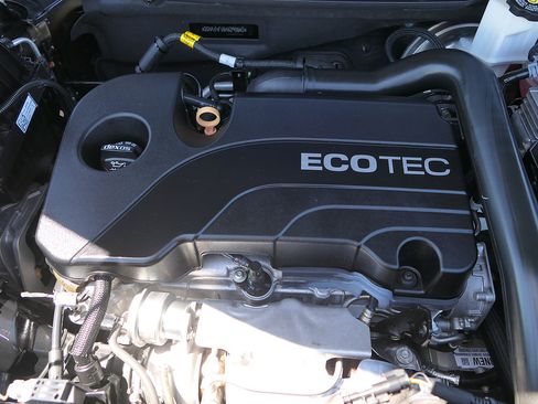 Used 2019 Chevrolet Equinox LS w/ LPO, Cargo Package FWD image 29