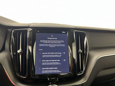 Certified 2025 Volvo XC60 B5 Core w/ Climate Package image 22