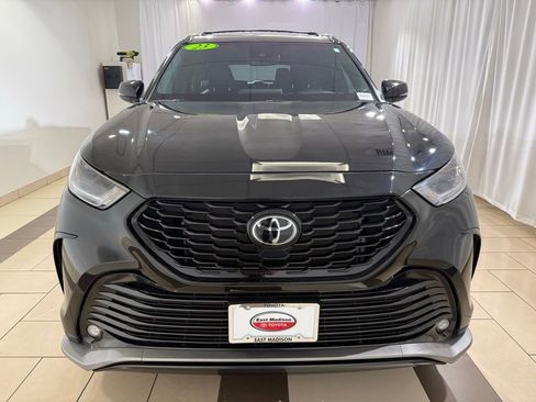 Used 2023 Toyota Highlander XSE AWD/4WD image 8